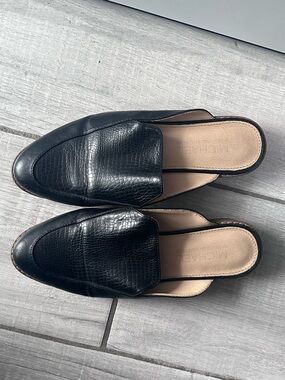 MICHAEL Michael Kors Black Croc-Embossed Leather Slide Mules